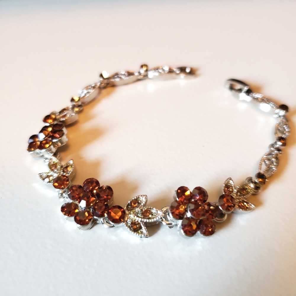 Vintage Silver & Hazel Brown 3 Floral Bracelet. Gorgeous bracelet